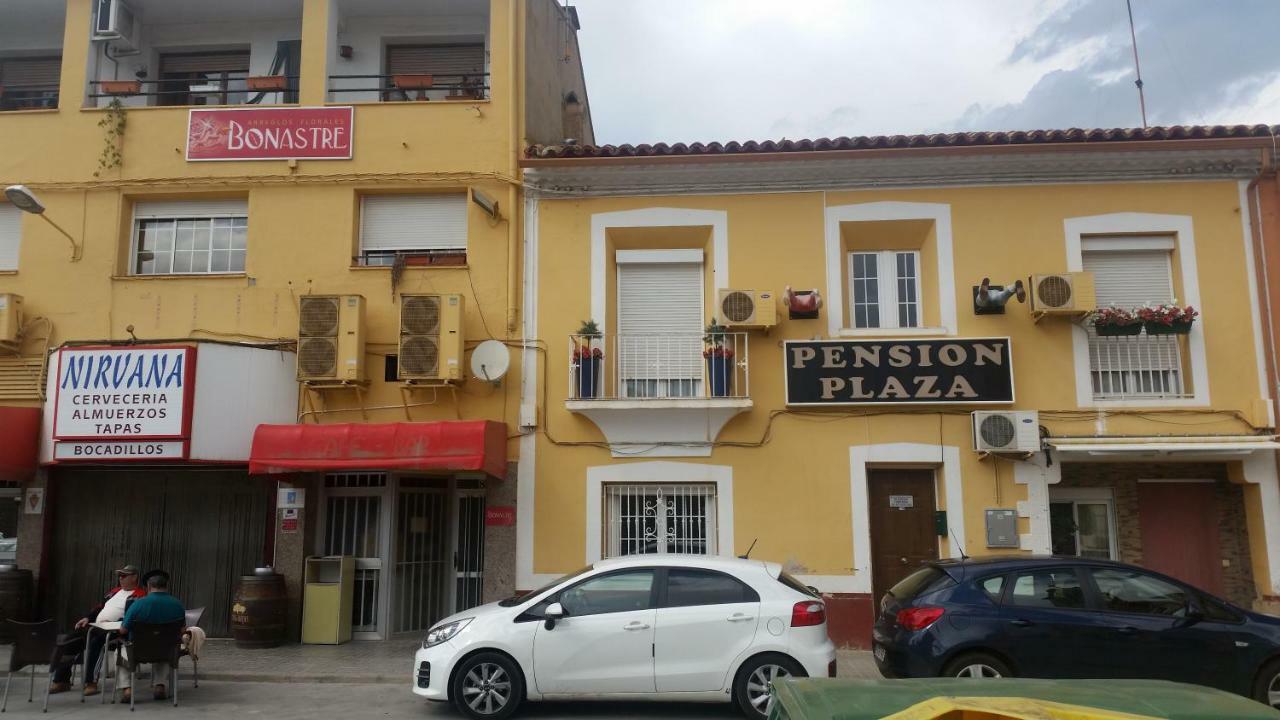 Pension Plaza Quinto Bagian luar foto
